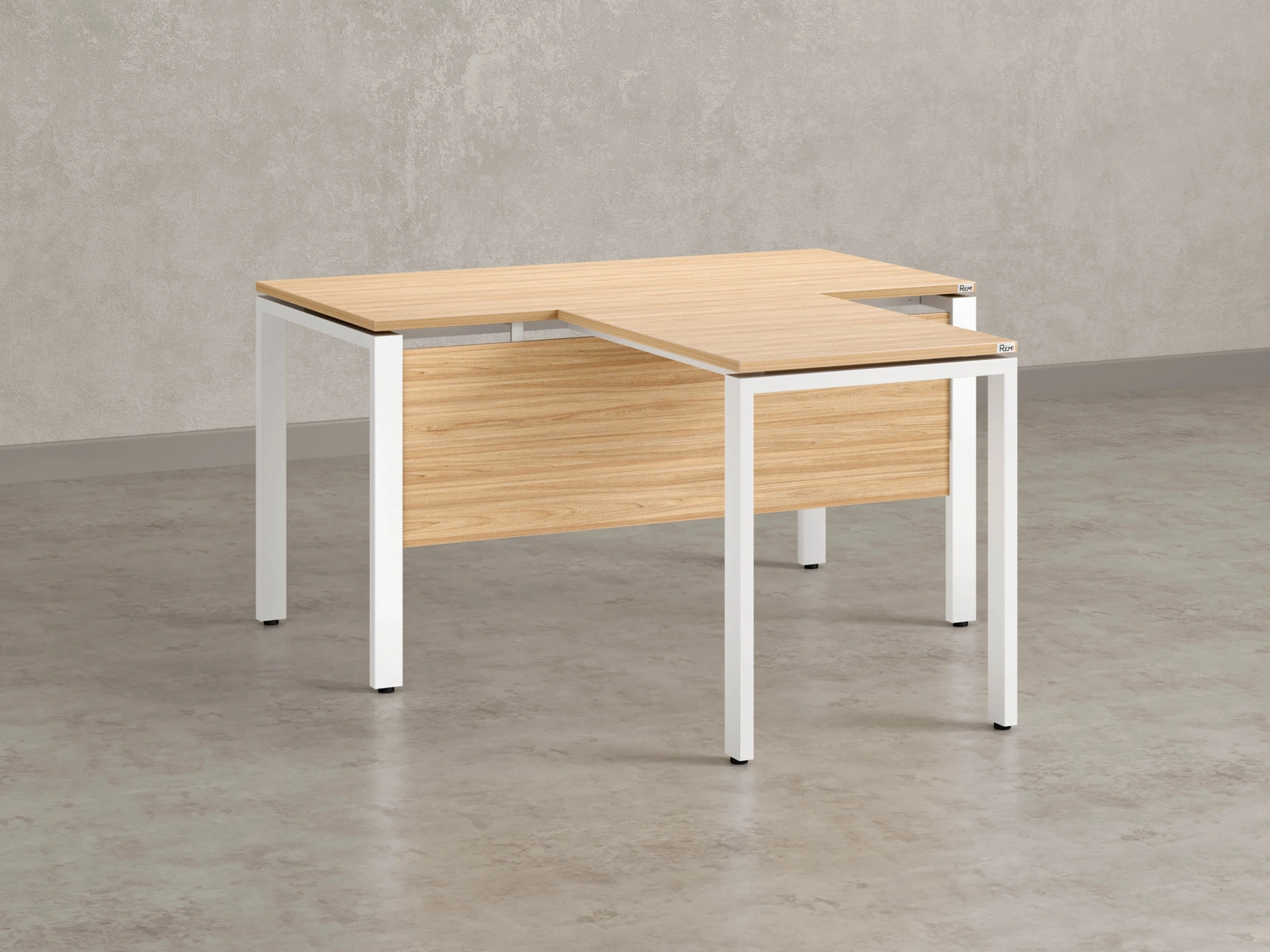 Столы с брифингом