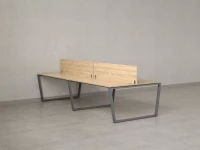 Бенч-система, 4 рабочих места, на U-образных опорах, 2 ЛДСП экранов 2400x1200x750 RM173-4-12x12 Вяз Швейцарский светлый/Серый