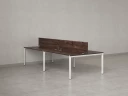 Бенч-система, 4 рабочих места, на П-образных опорах, 2 ЛДСП экранов 2400x1400x750 RM166-4-12x14 Дуб Апрельский шоколад/Белый