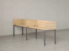 Бенч-система в 1 ряд, 2 рабочих места 5 ЛДСП экранов 2400x600x750 RM167-2-24x6 Вяз Швейцарский светлый/Серый