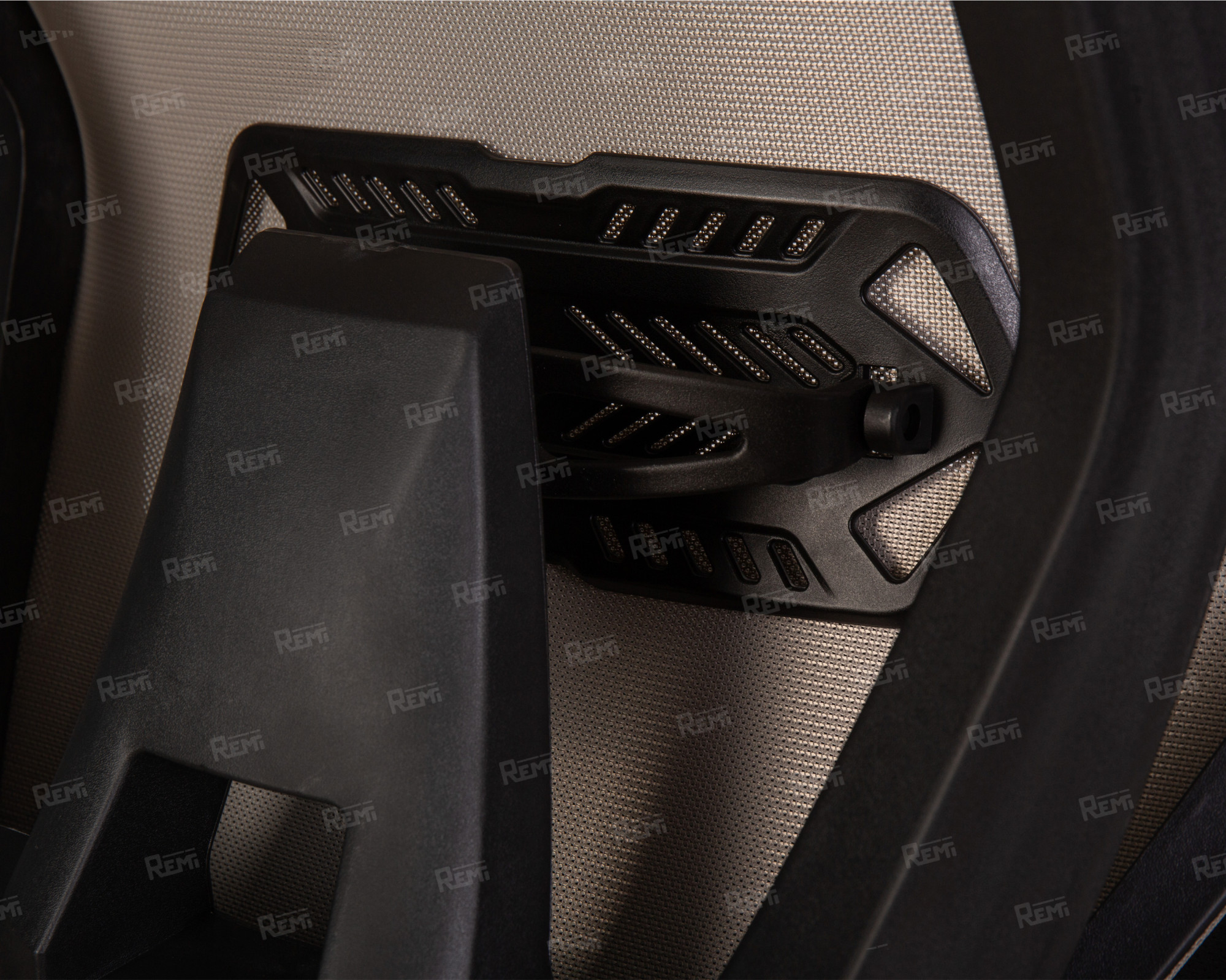 TEODOR, цвет сиденья чёрная ткань и серая сетка, цвет основания чёрный (арт. LMR-122M)