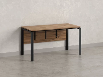 Стол прямой, П-опоры, экран ЛДСП,парящая стол-ца 1800x600x750 RM007-18x6 Дуб Юстус/Черный